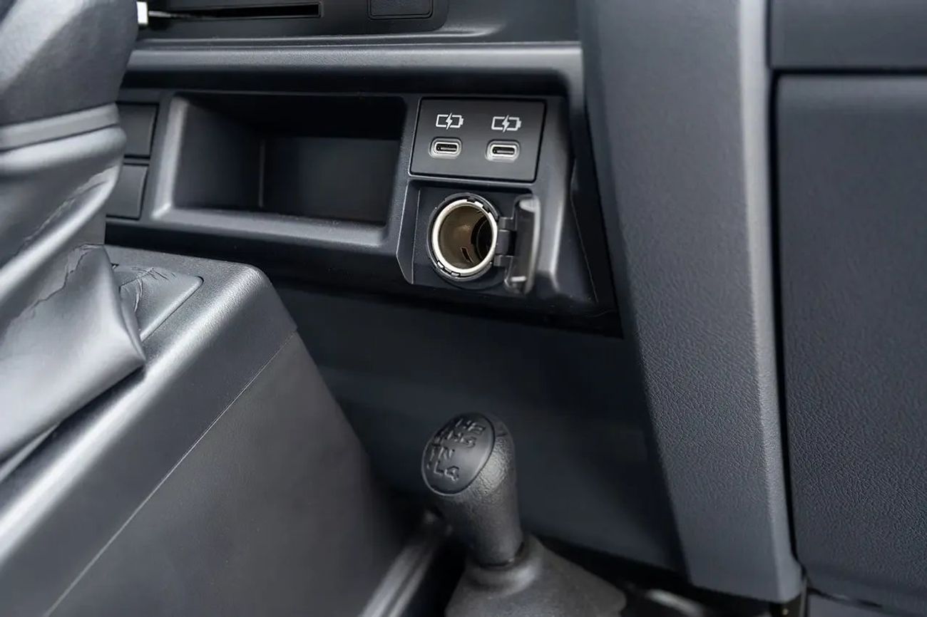 تويوتا لاند كروزر 70 LC76 2.8L AT V4 DIESEL 2025