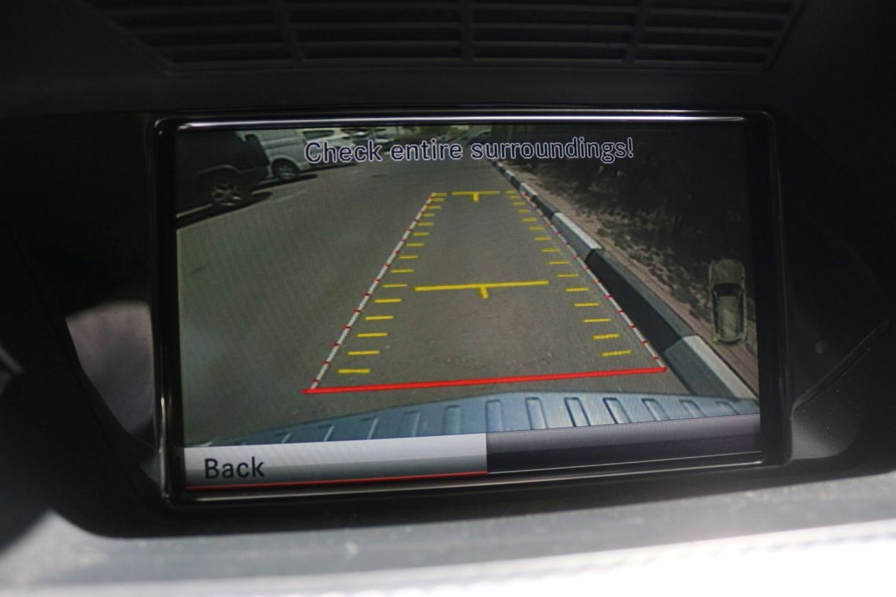 Mercedes-Benz GLK 350 AMG 3.5L MERCEDES GLK 350 4MATIC FULL OPTIONS PANORAMIC GCC MODEL 2013