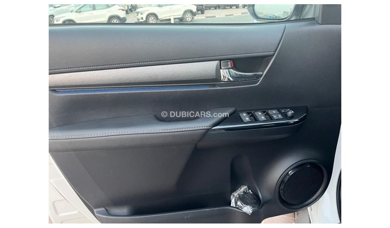 Toyota Hilux TOYOTA_HILLUX_ADVENTURE_4.0L_4WD_FULL_OPTIONS_SAUDI
