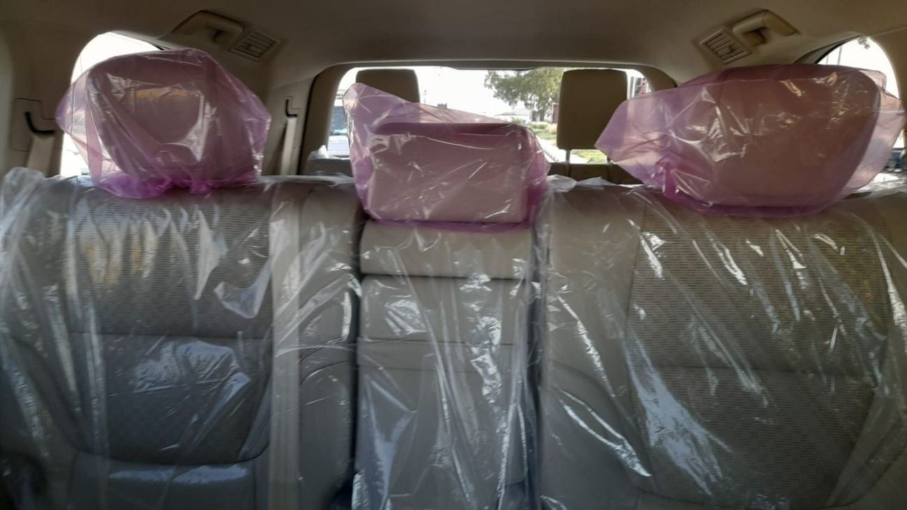 تويوتا لاند كروزر ZX FULL OPTIONS PETROL 7 SEATER TOP RANGE COMPLETE