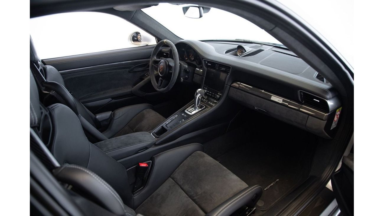 Porsche 911 GT2RS WEISSACH