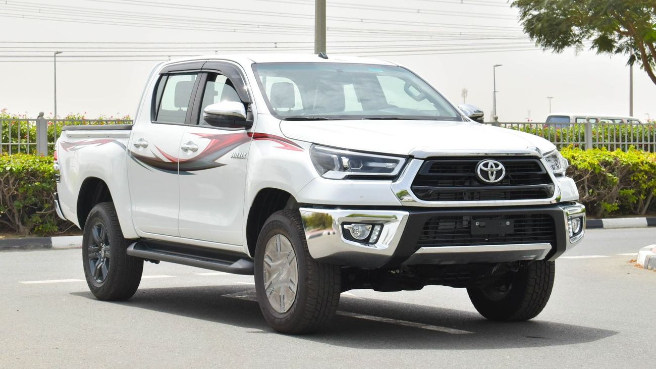 تويوتا هيلوكس ECT0055 - Toyota Hilux DCab - 2.4L Diesel Auto White-Black - Key Start, Auto AC