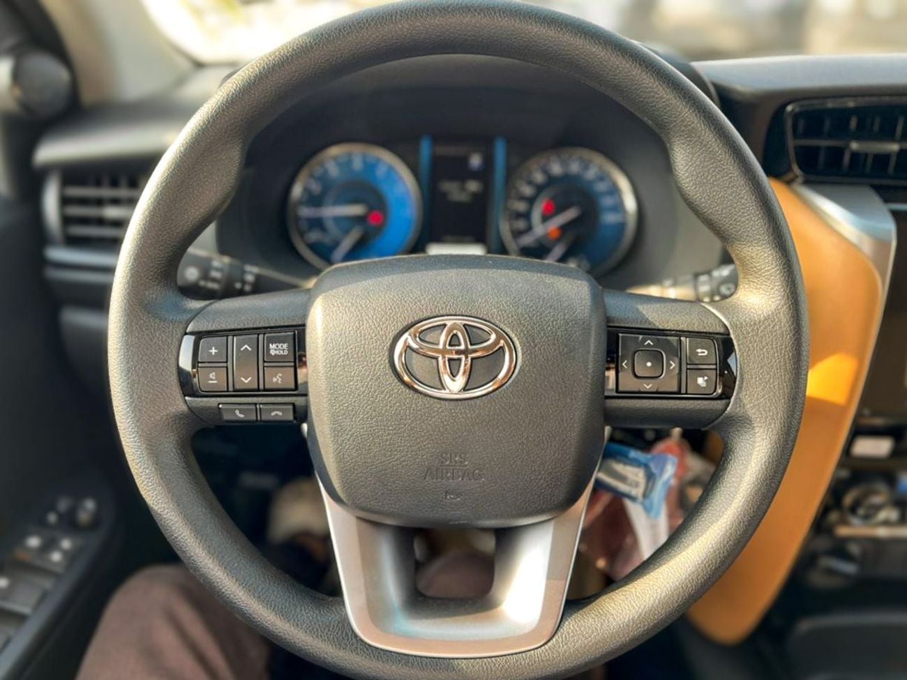 Toyota Fortuner 2.7L E1 -EXPORT ONLY  Toyota Fortuner 2.7L E1