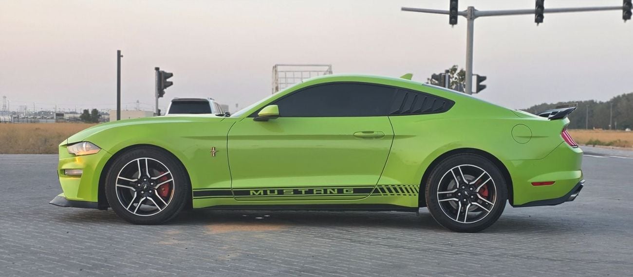 Ford Mustang STD