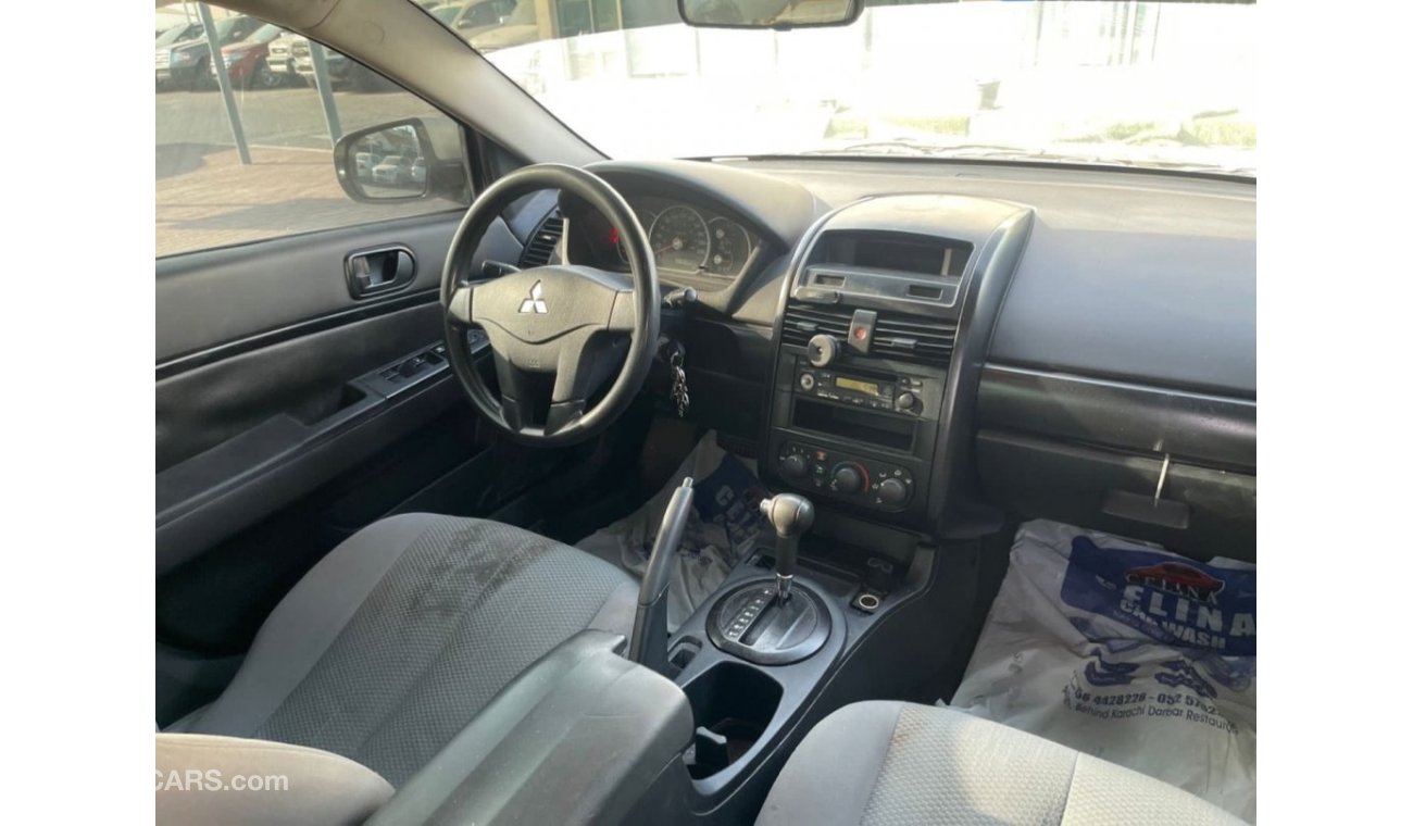 Mitsubishi Galant Model 2008 Gulf 4 cylinders meter per kilometer 267000