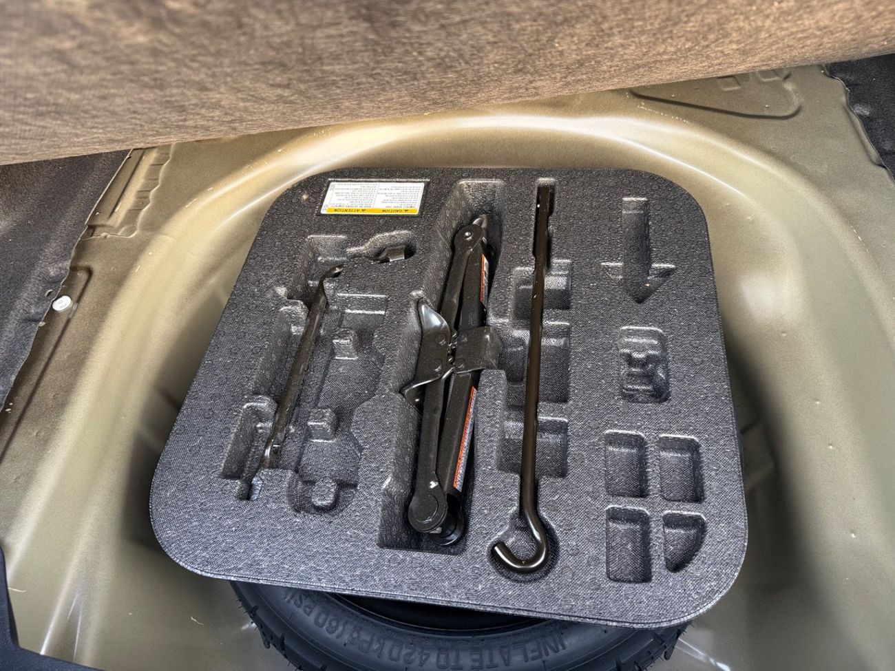 تويوتا كورولا SE+ 2.0L