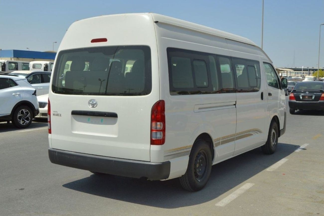 تويوتا هاياس High Roof