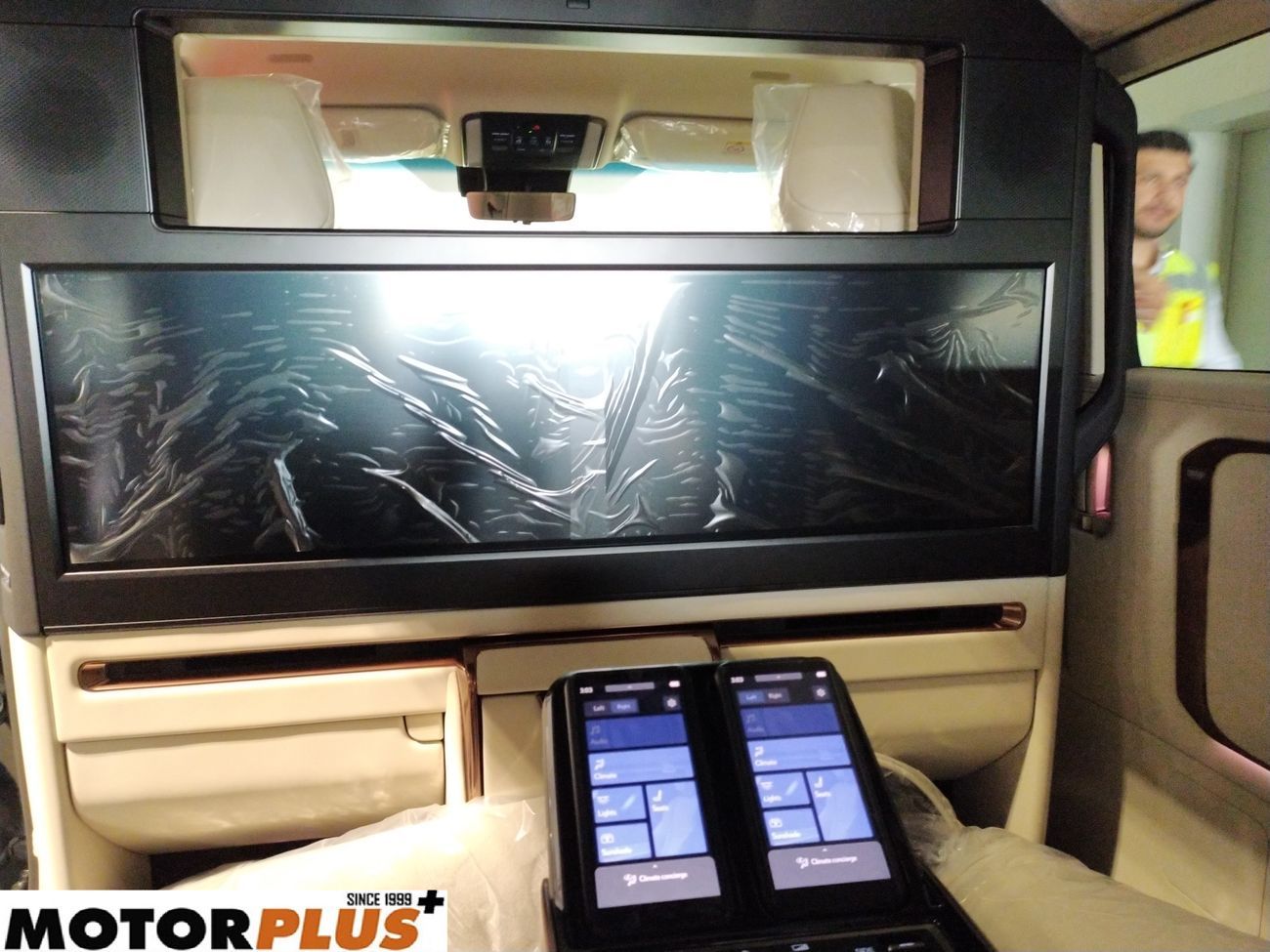 Lexus LM 350h Hybrid 4 Seater 2025 - Ready Stock! Export-only price