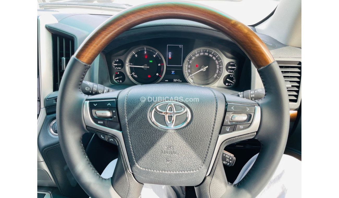 Toyota Land Cruiser VXR Vxr Toyota Landcruiser RHD Diesel engine model 2020 car very clean and good condition