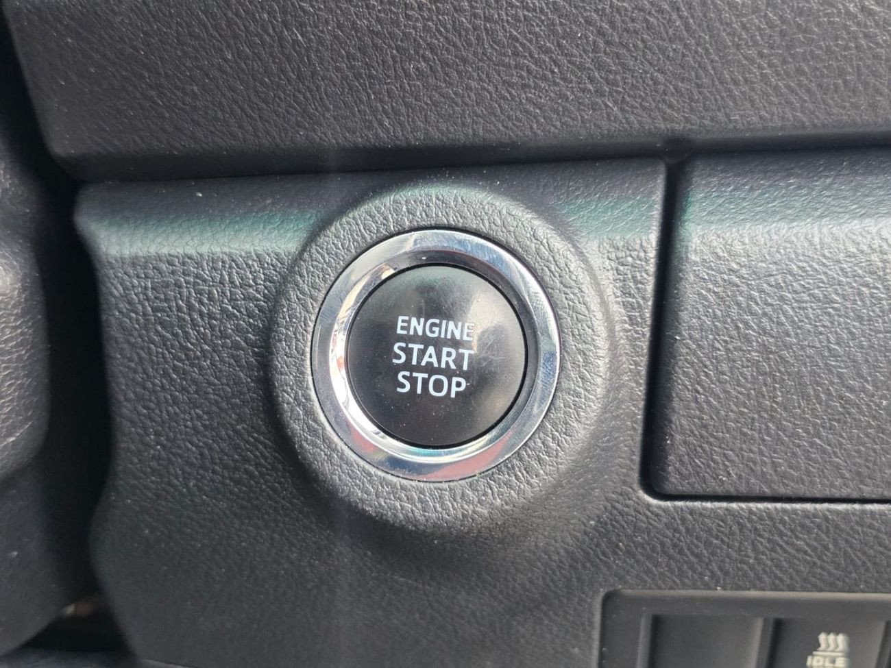 Toyota Fortuner DIESEL ENGINE RIGHT HAND DRIVE 2800 CC AUTO TRANSMISSION ONLY FOR EXPORT