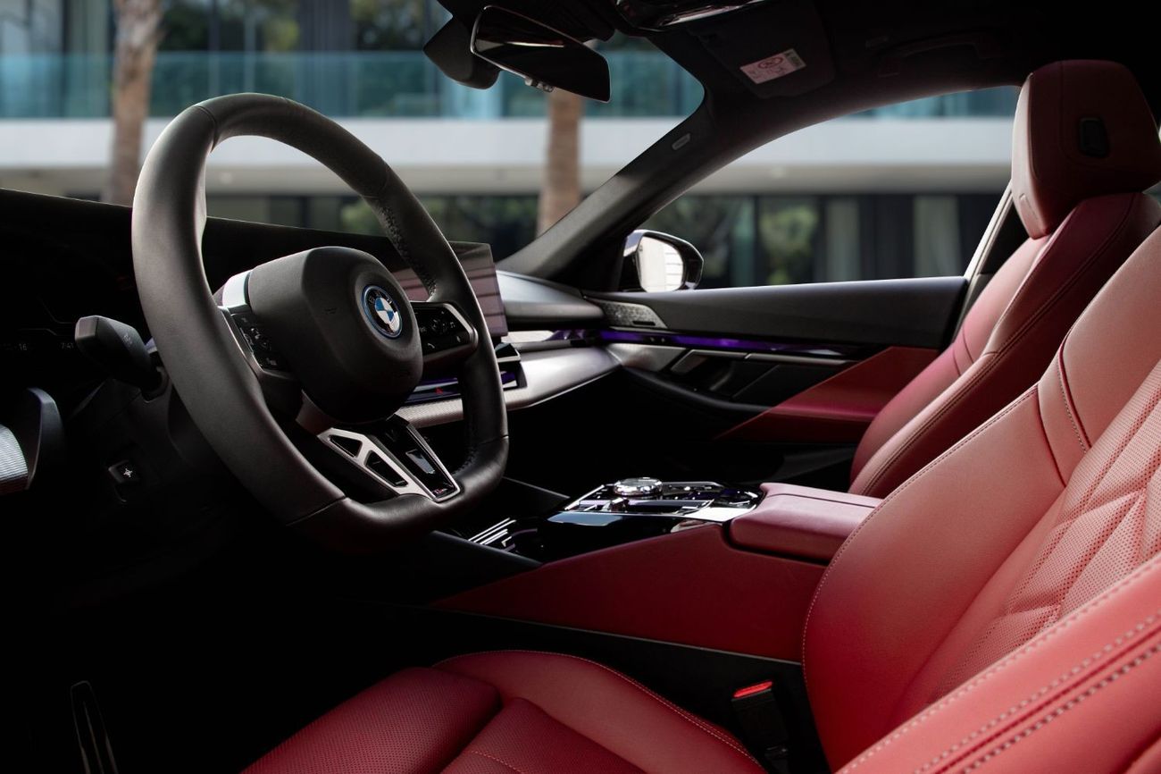 BMW i5 eDrive40 M Sport | 5,190 P.M  | 0% Downpayment | Agency Warranty!