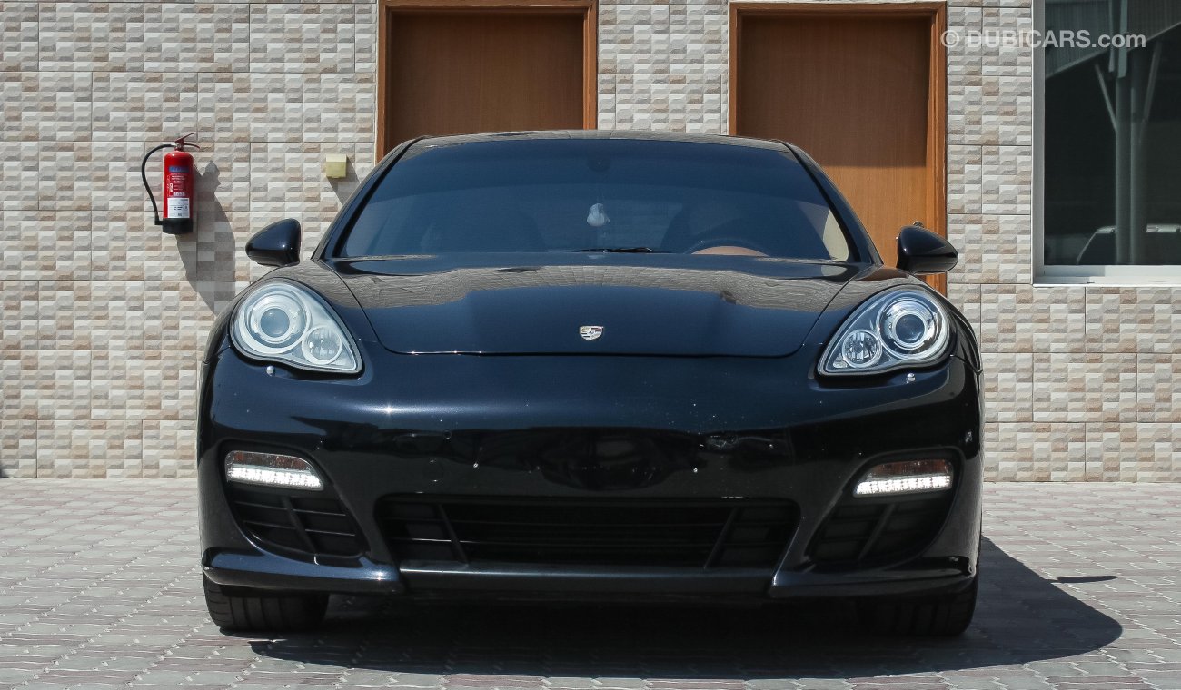 Porsche Panamera 4S