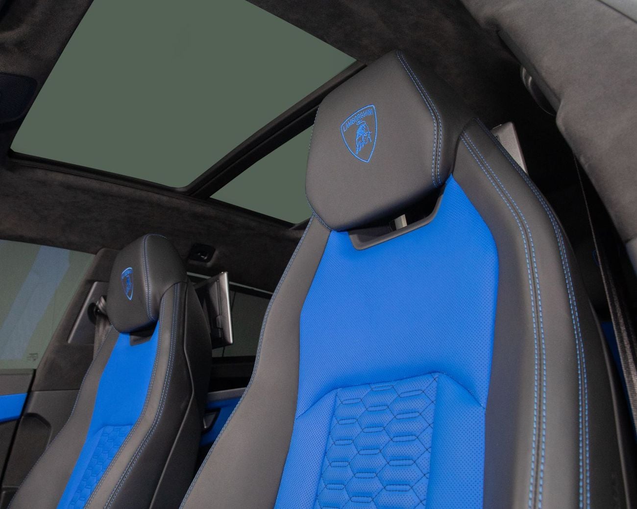 Lamborghini Urus STD 4.0T V8