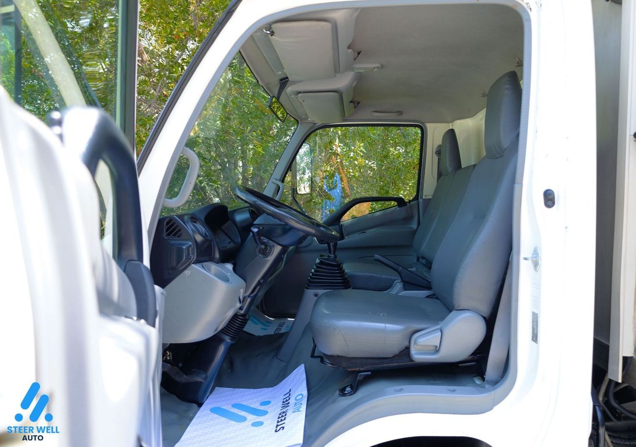 Hino 300 714 2017 - Freezer Box - Pick Up 4.0L RWD - DSL MT- Low Mileage - Good Condition - Book Now!