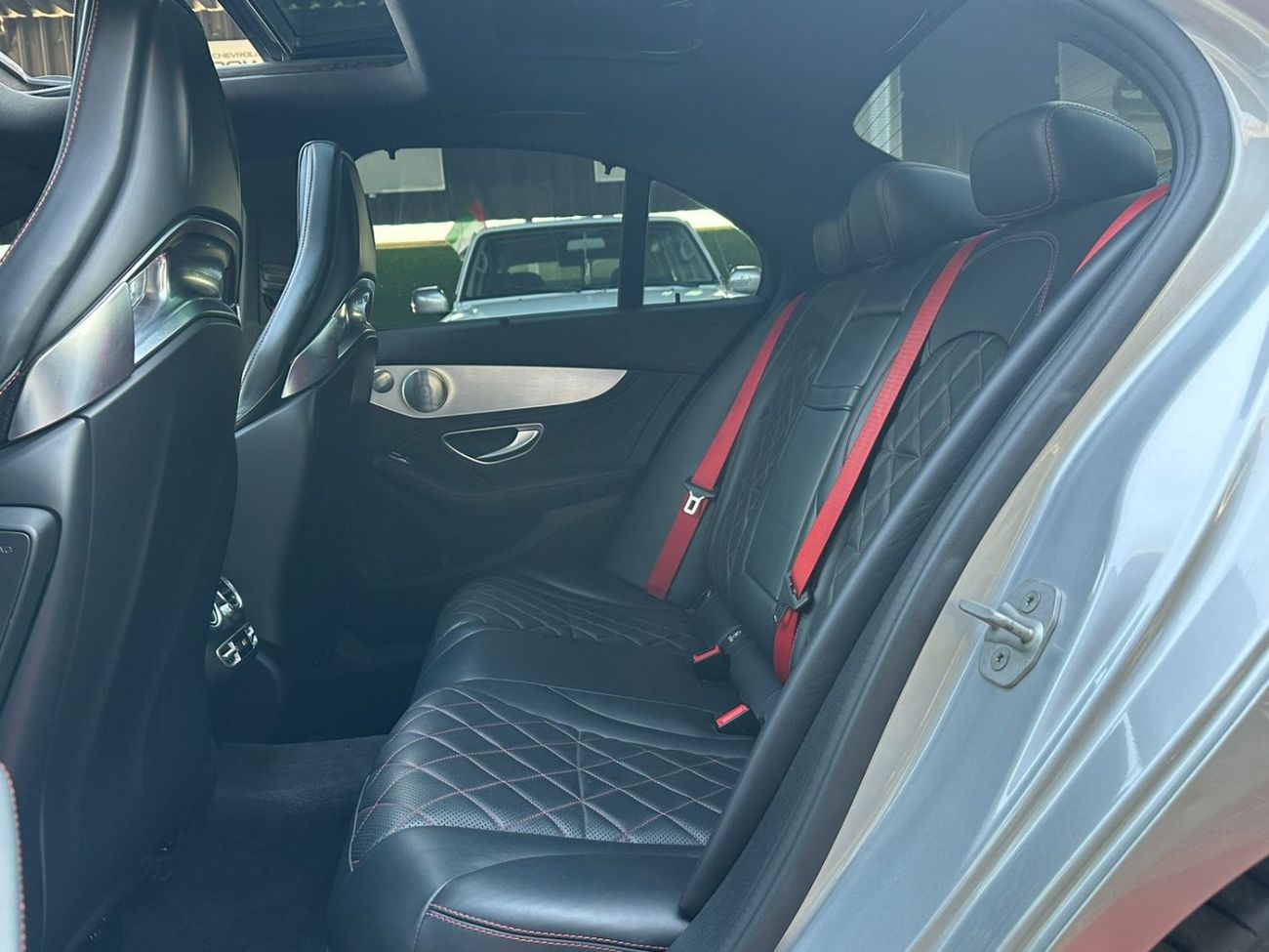 Mercedes-Benz C 63S AMG Std 4.0L (5 Seater)