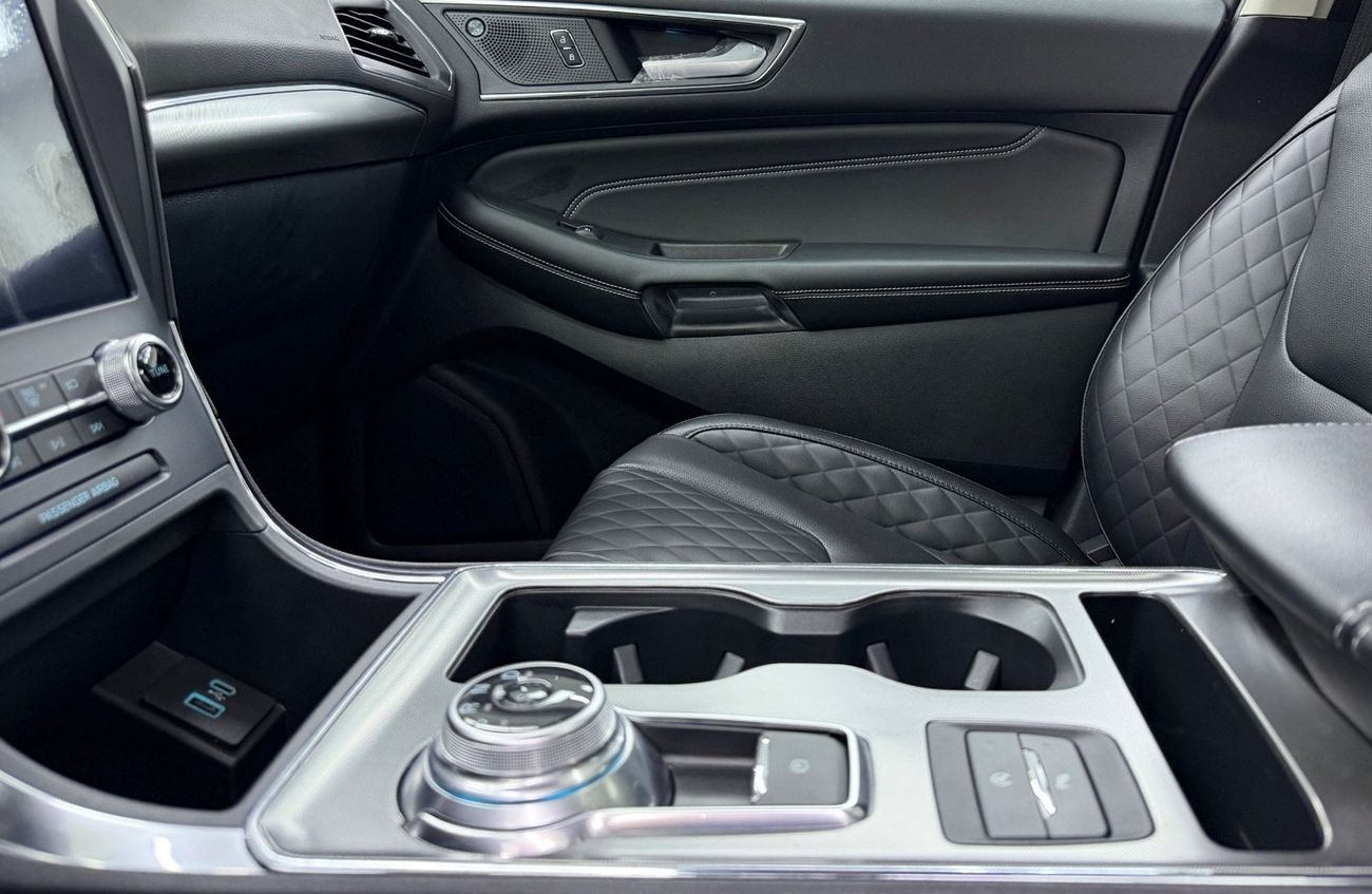 فورد إدج GCC .. Brand New .. Titanium .. Top Range