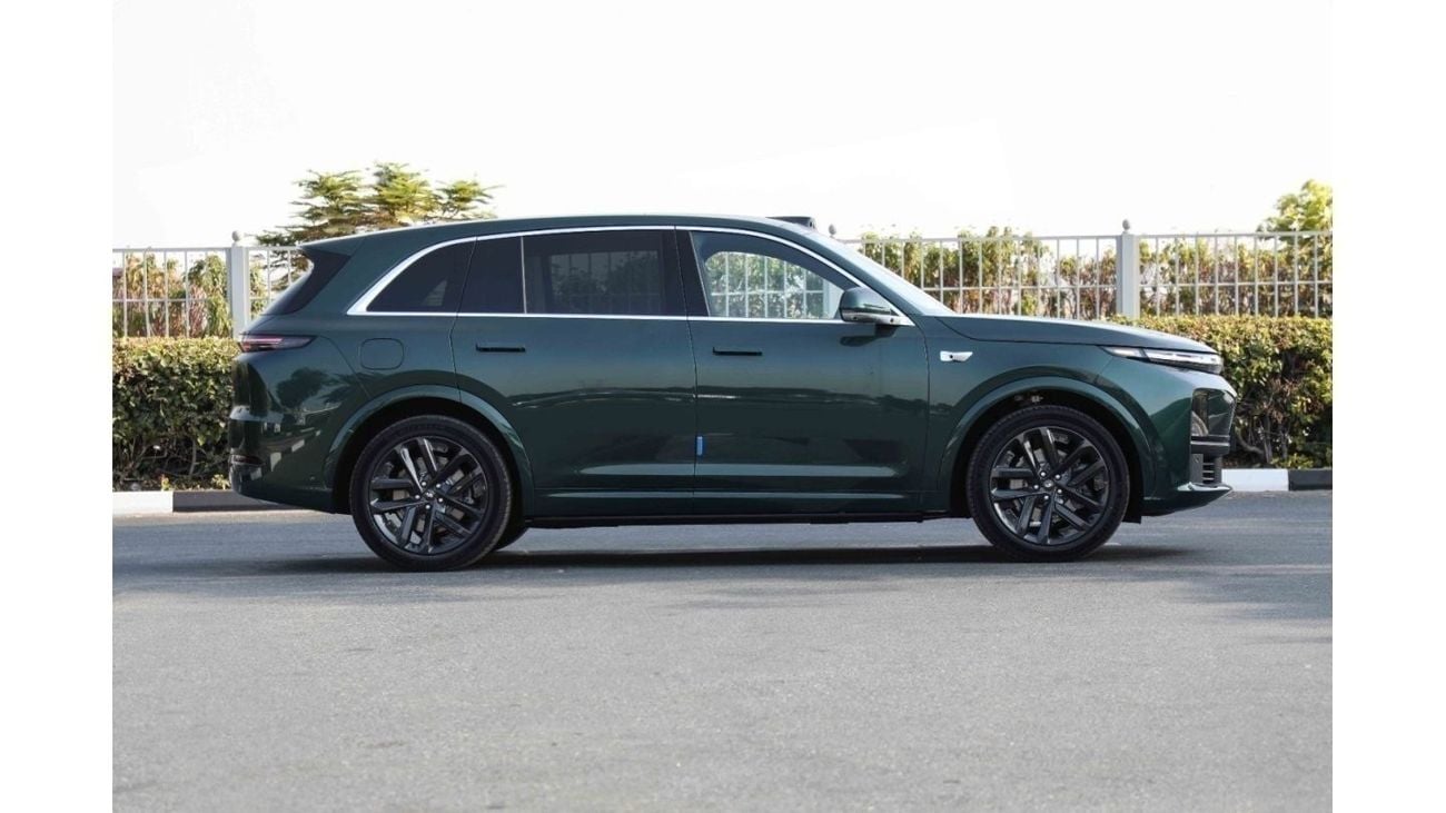 لي اوتو L7 2024 Li Auto L7 ULTRA - أخضر من الداخل أسود وبرتقالي | Export Only