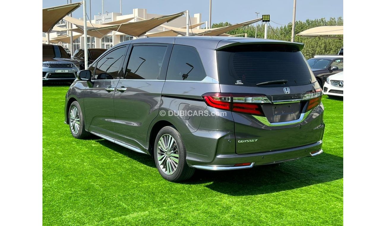 Used Honda Odyssey 2020 for sale in Dubai 551366