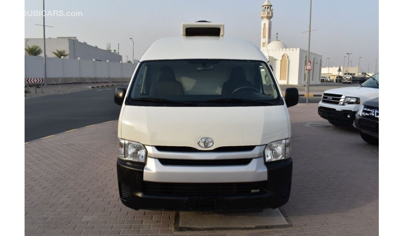 Toyota Hiace 2015 | TOYOTA HIACE HIGH-ROOF CHILLER VAN 3-SEATER | 5-DOORS | GCC | VERY WELL-MAINTAINED | SPECTACU