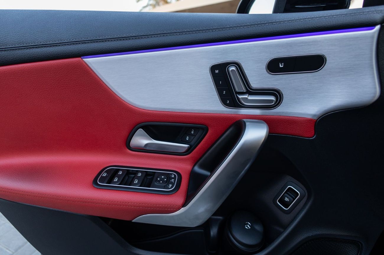 Mercedes-Benz CLA 250 Premium + 2.0L