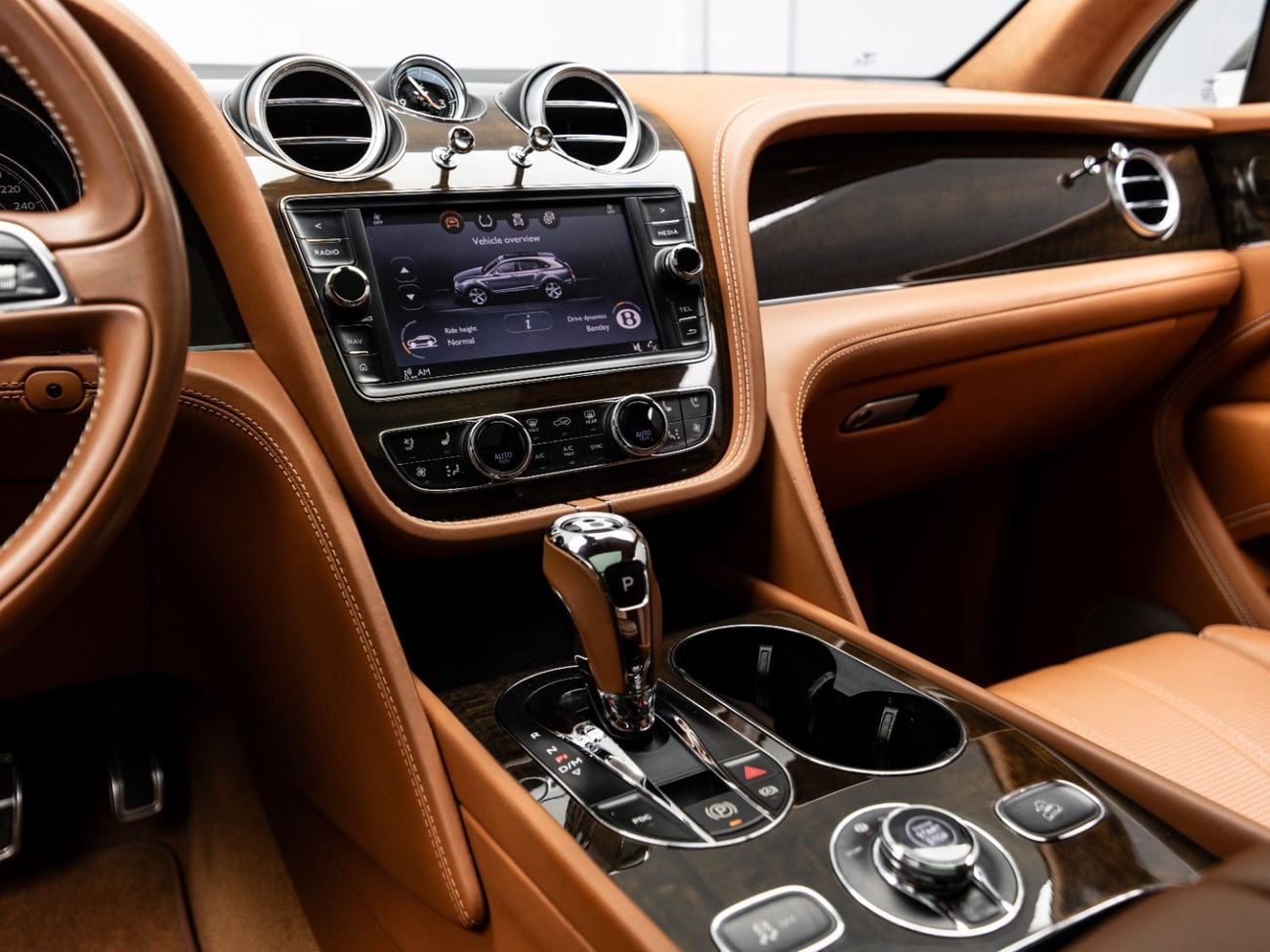 Bentley Bentayga STD BUY NOW, PAY 2027 | THE BLACKLINE STANDARD | 12 Month Blackline Warranty, GCC, Low KM's