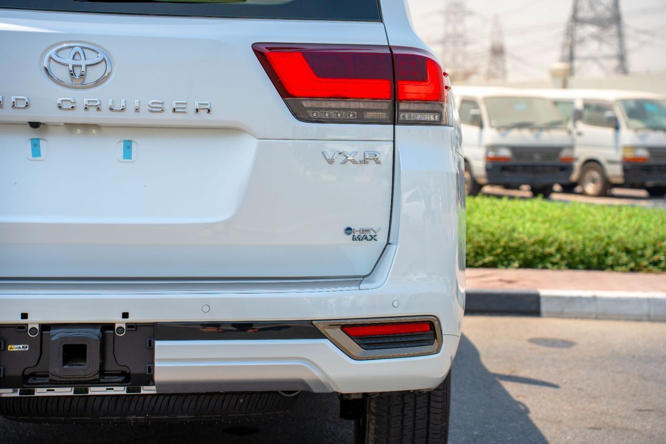 تويوتا لاند كروزر تويوتا لاند كروزر VXR 2025 هجين 3.5 لتر