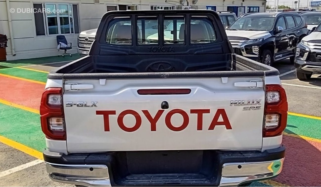 تويوتا هيلوكس TOYOTA HILUX 2.7L DOUBLE CABIN