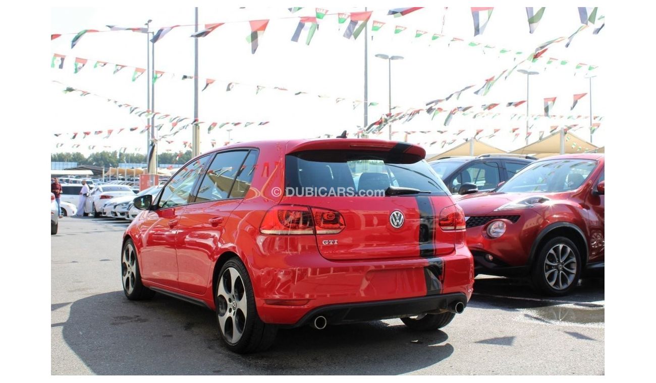Volkswagen Golf GTI ACCIDENTS FREE - GCC - PERFECT CONDITION INSIDE OUT - 2000 CC
