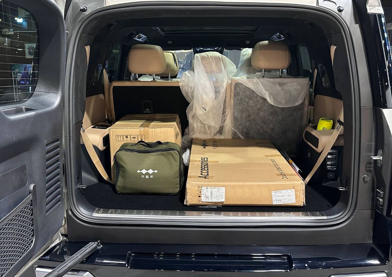 BYD Leopard 8 Smart and Brave Flagship Edition (7 Seats)