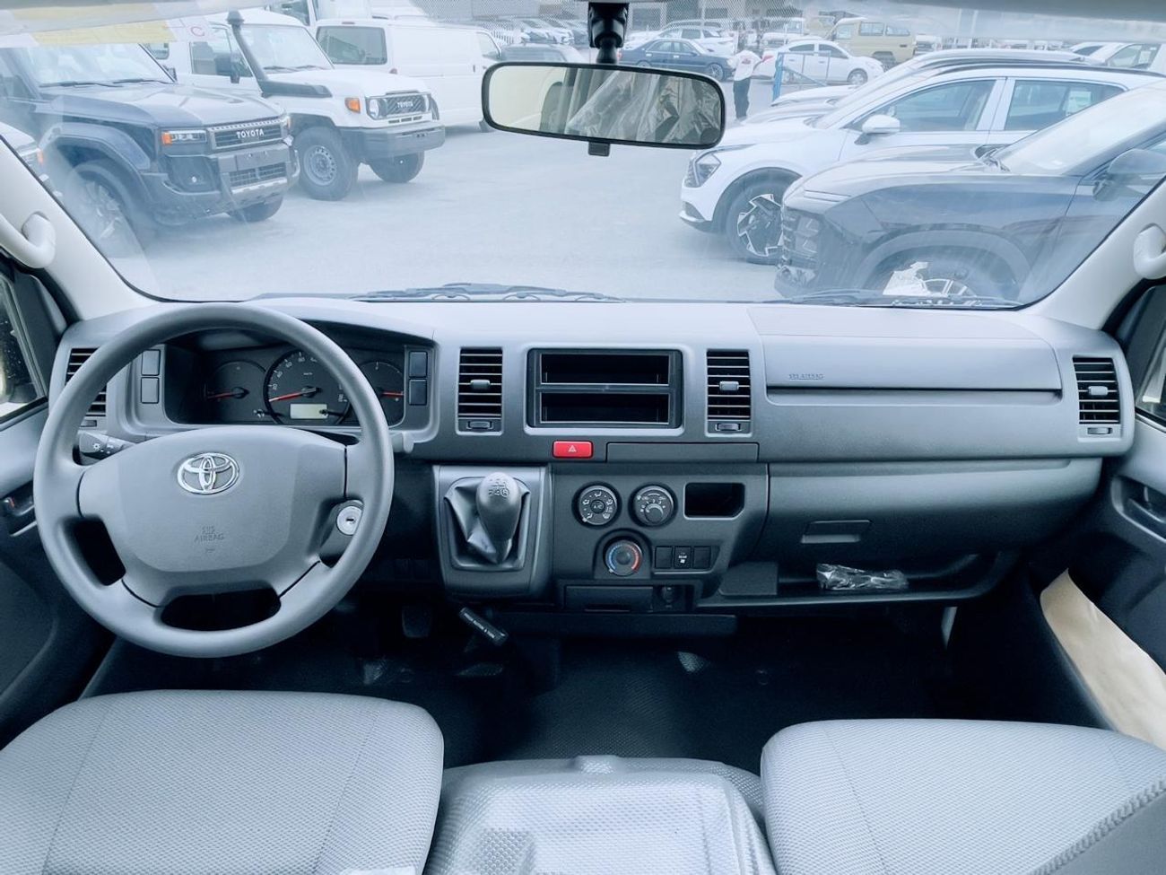 Toyota Hiace toyota hiace cargo 2.5l dsl 2025