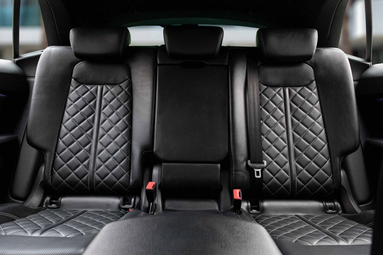 أودي Q8 Q8 S-Line | 3,134 P.M | 0% Downpayment | Immaculate Condition!