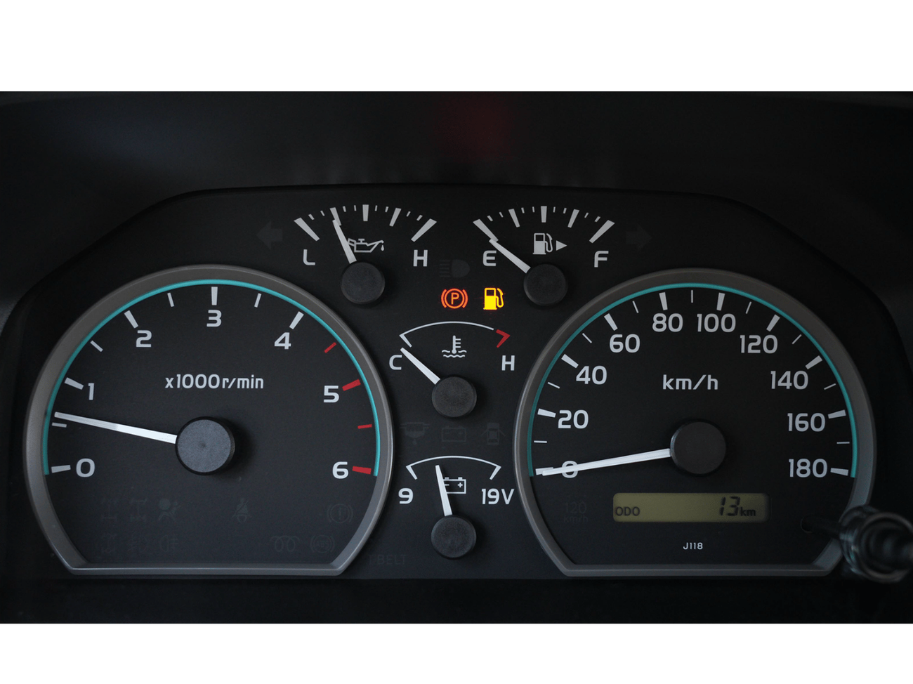 تويوتا لاند كروزر 70 ECTP2M017 –2025 Toyota LC76 5 Doors Hardtop - 4.2L Diesel Manual - Mid - White