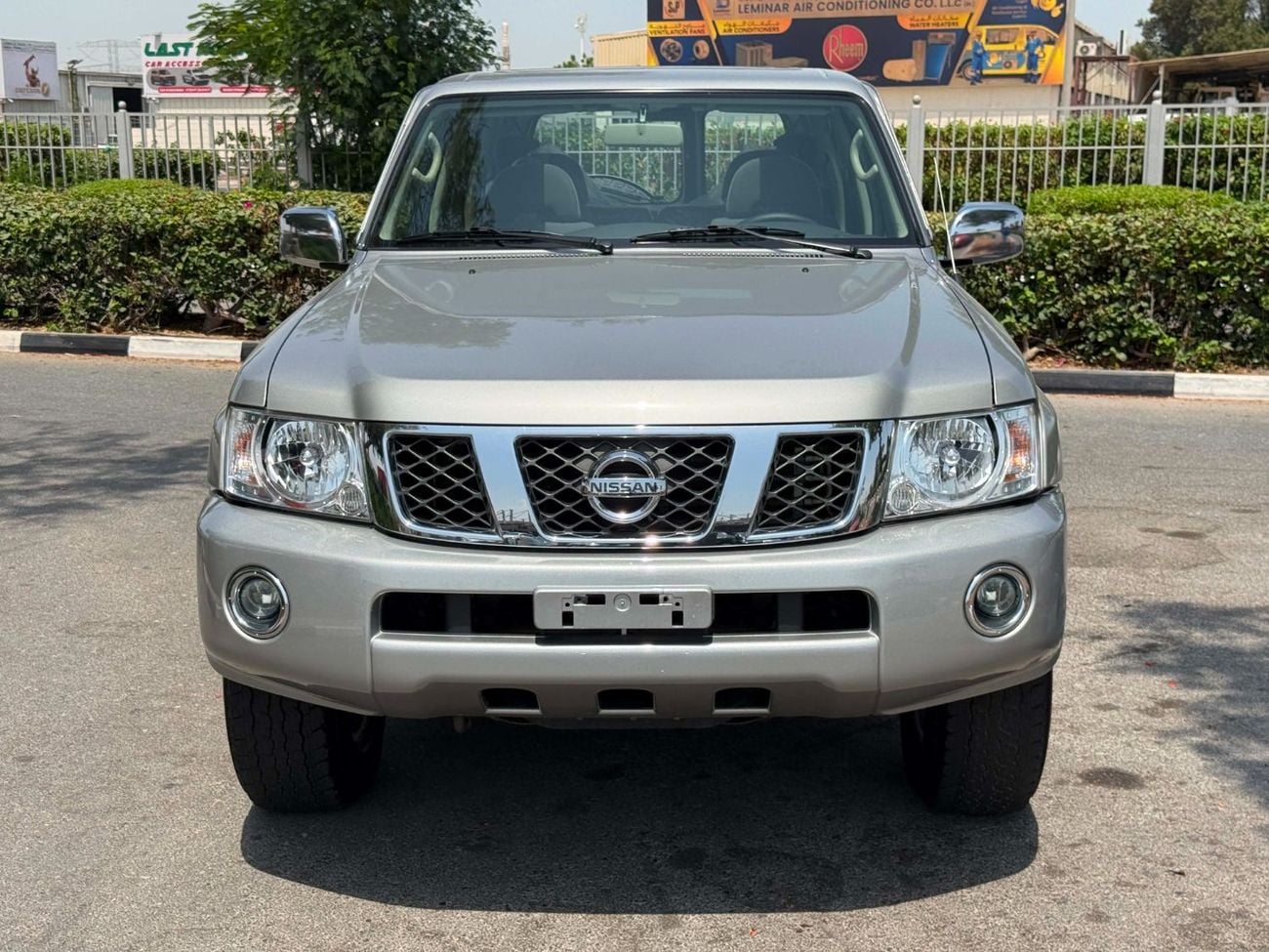 Nissan Patrol SUPER SAFARI HT **2024**GCC SPEC NEAT AND CLEAN