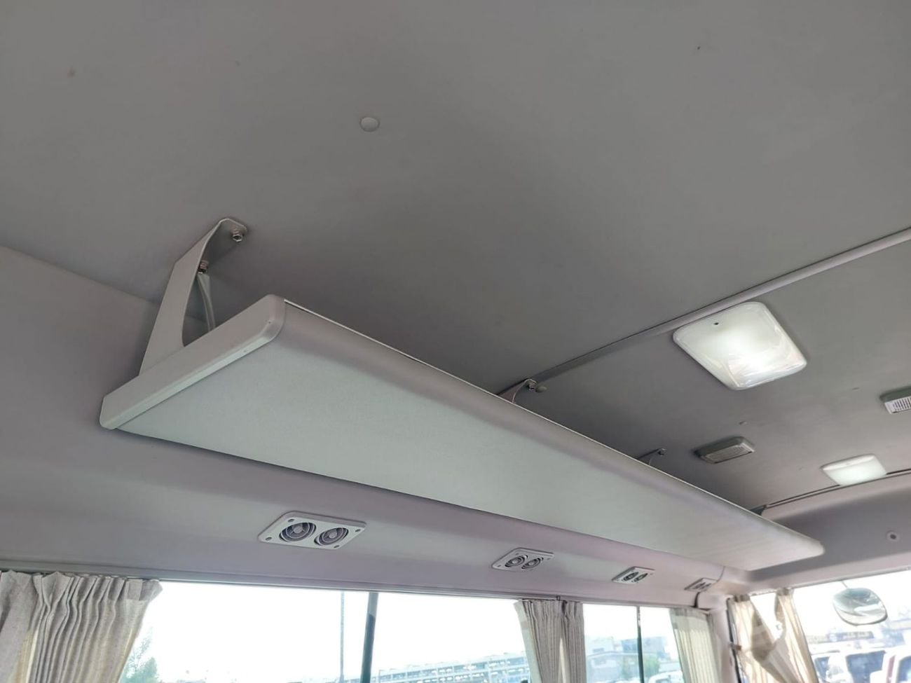 تويوتا كوستر TOYOTA COASTER BUS RHD 2008 MODEL 4.0 L DIESEL AUTOMATIC(PM52302)