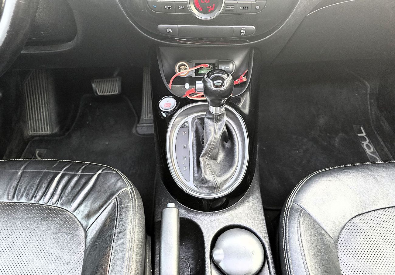 Kia Soul LX USED KIA SOUL 1.6L A/T FWD GCC White Color 2017