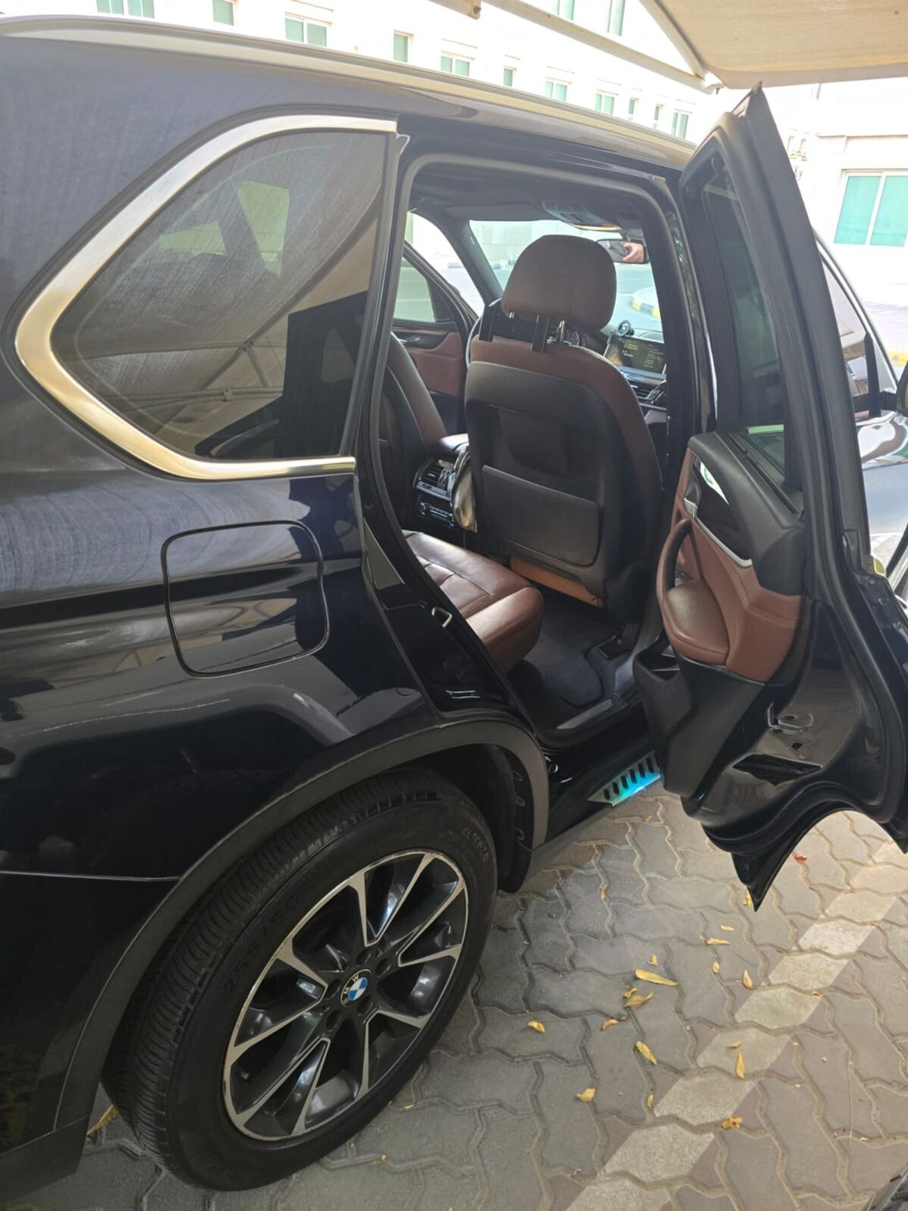 بي أم دبليو X5 35i Executive 3.0L (7 Seater)