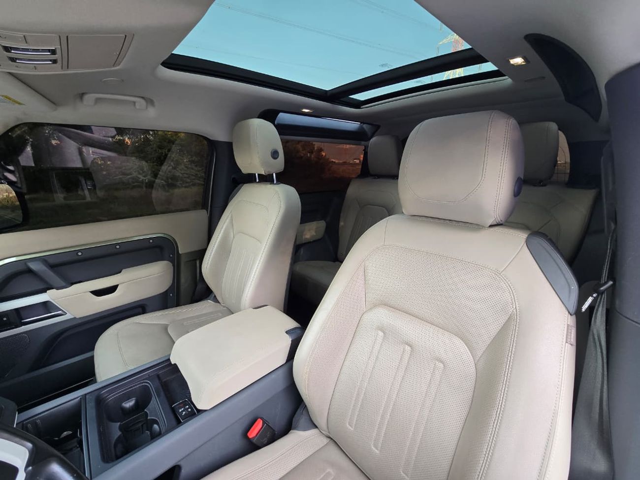 Land Rover Defender P300 90 SE 2.0L (5 Seater) LAND ROVER DEFENDER 2022 // PERFECT CONDITION INSIDE & OUT SIDE