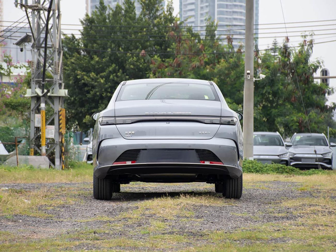 بي واي دي ديسترويار 05 Luxury