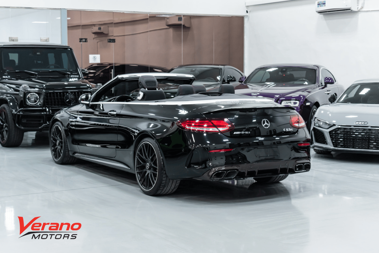مرسيدس بنز C 63S AMG Std 4.0L (4 Seater)