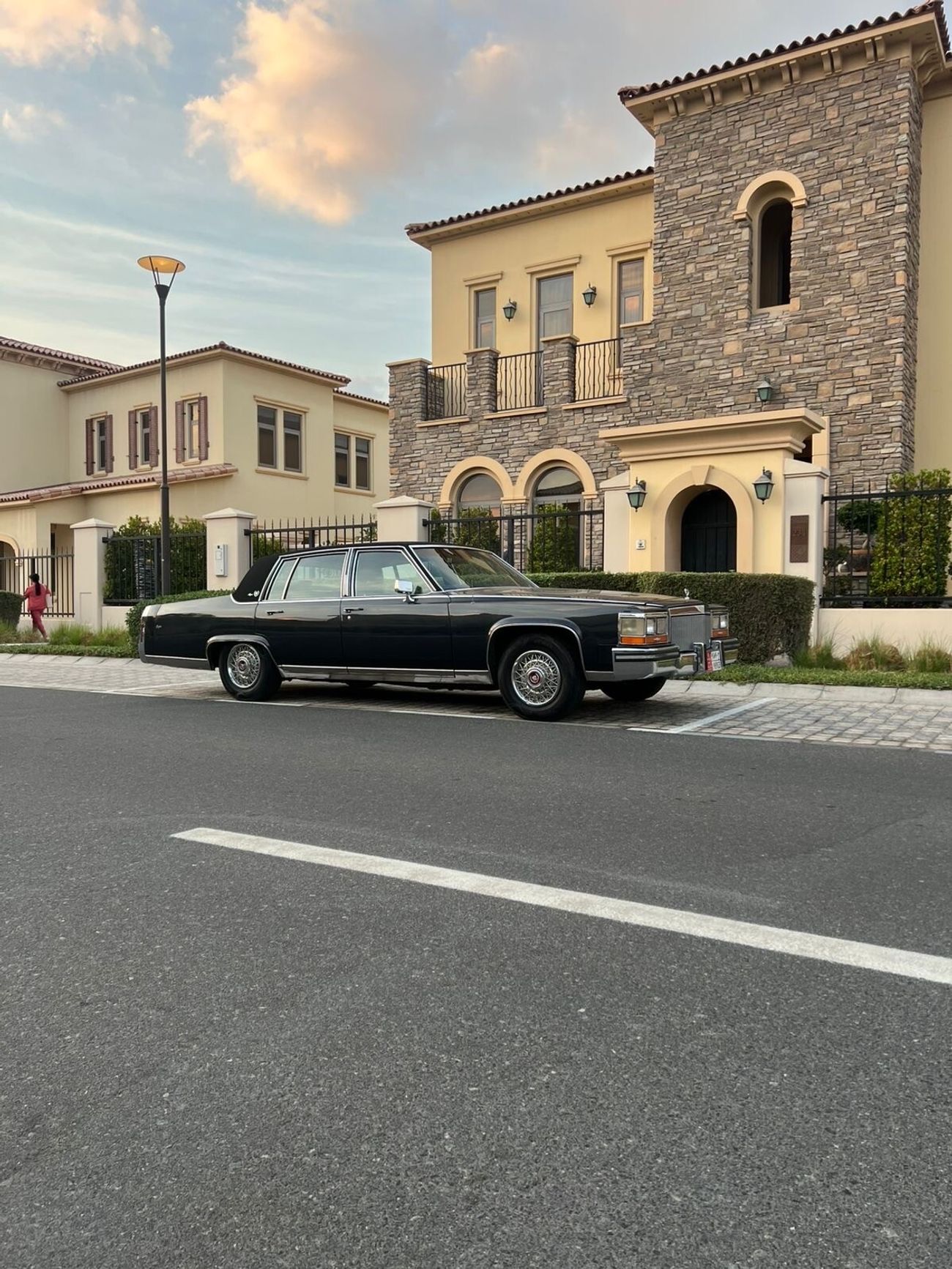 كاديلاك بروجهام 5.7L