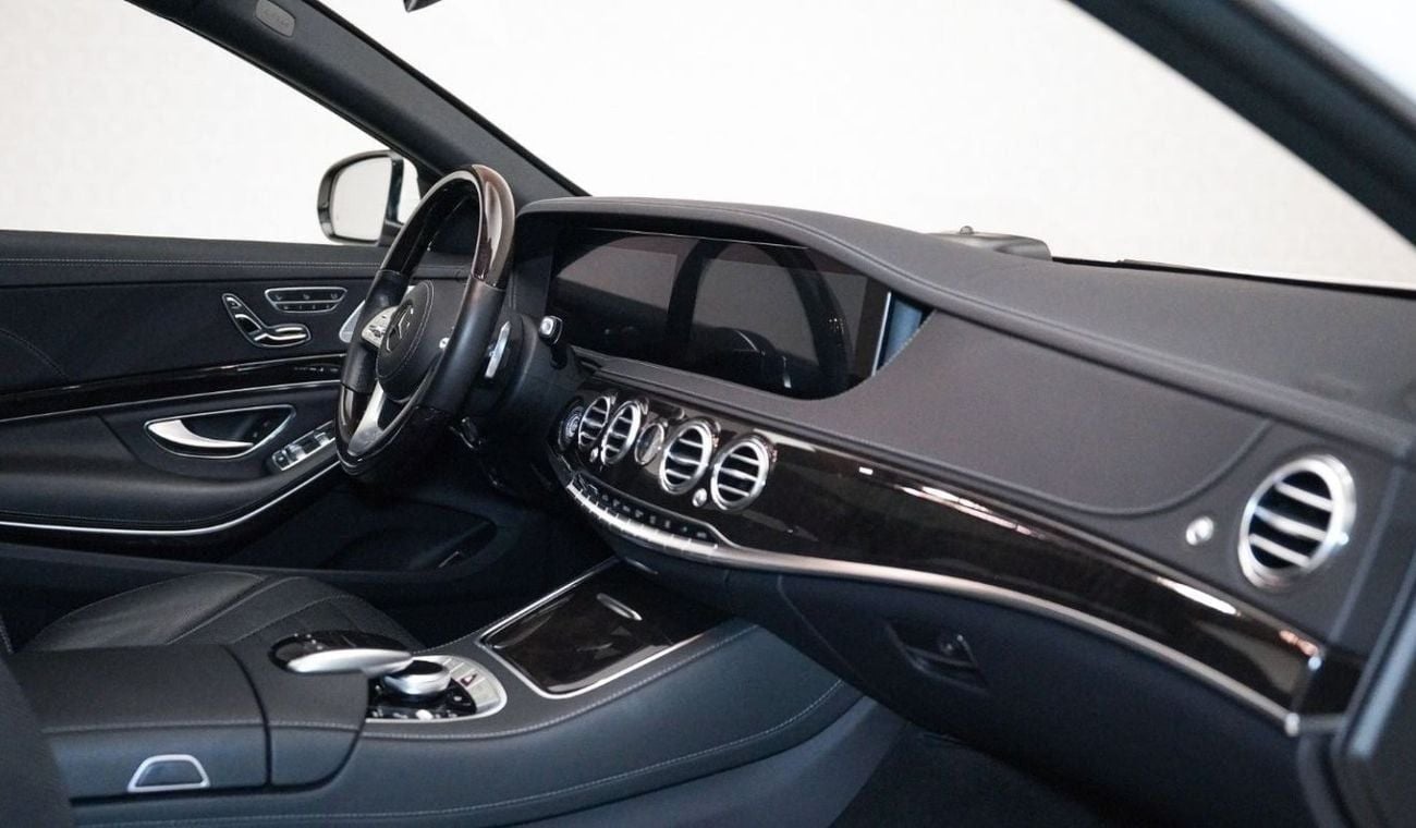 Mercedes-Benz S 560 AMG Line 4Matic - AED 4,896 P/M - 2 Years Warranty