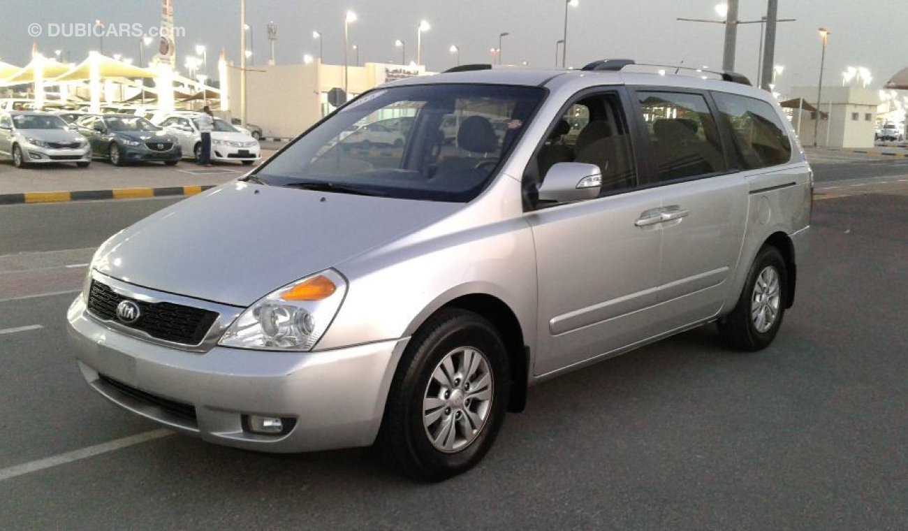 Kia Carnival