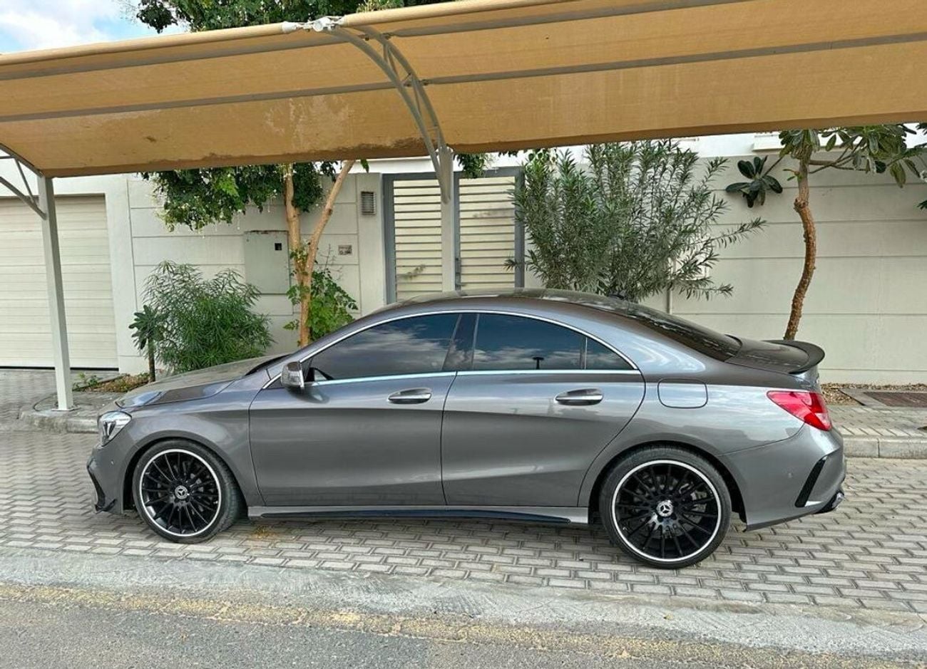 Mercedes Benz CLA250 STD