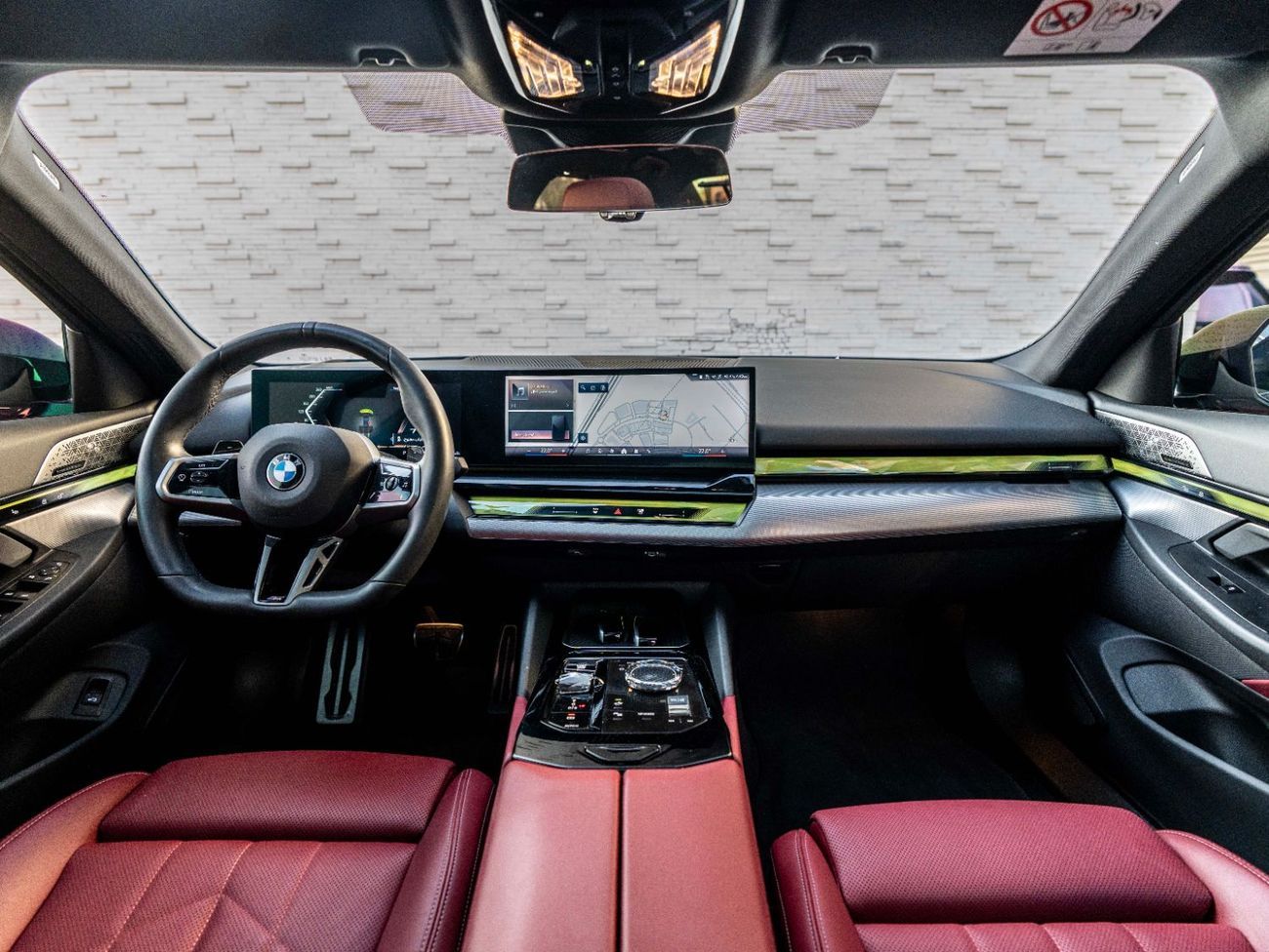 بي أم دبليو 520i M PACKAGE