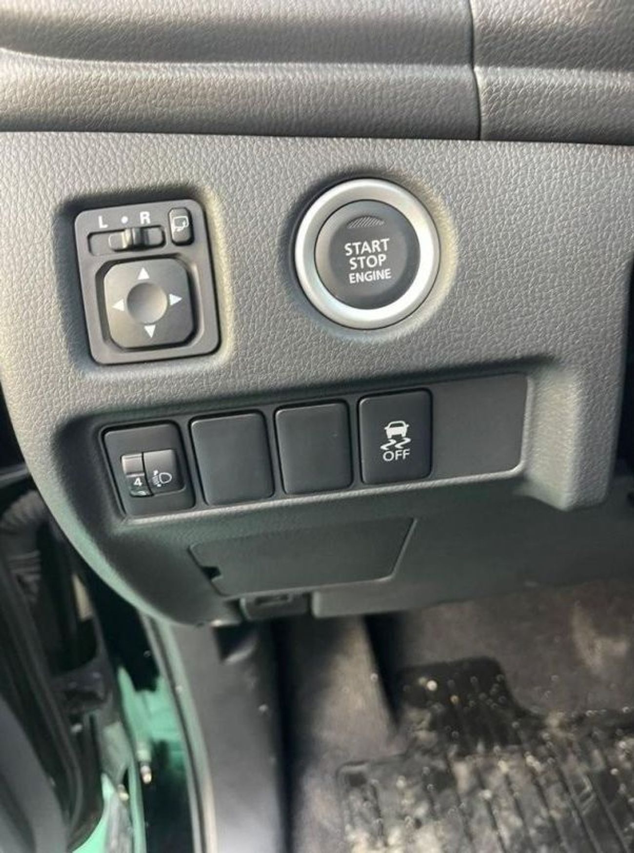 Mitsubishi L200 sportero  deseil  4x4  full   option automatic