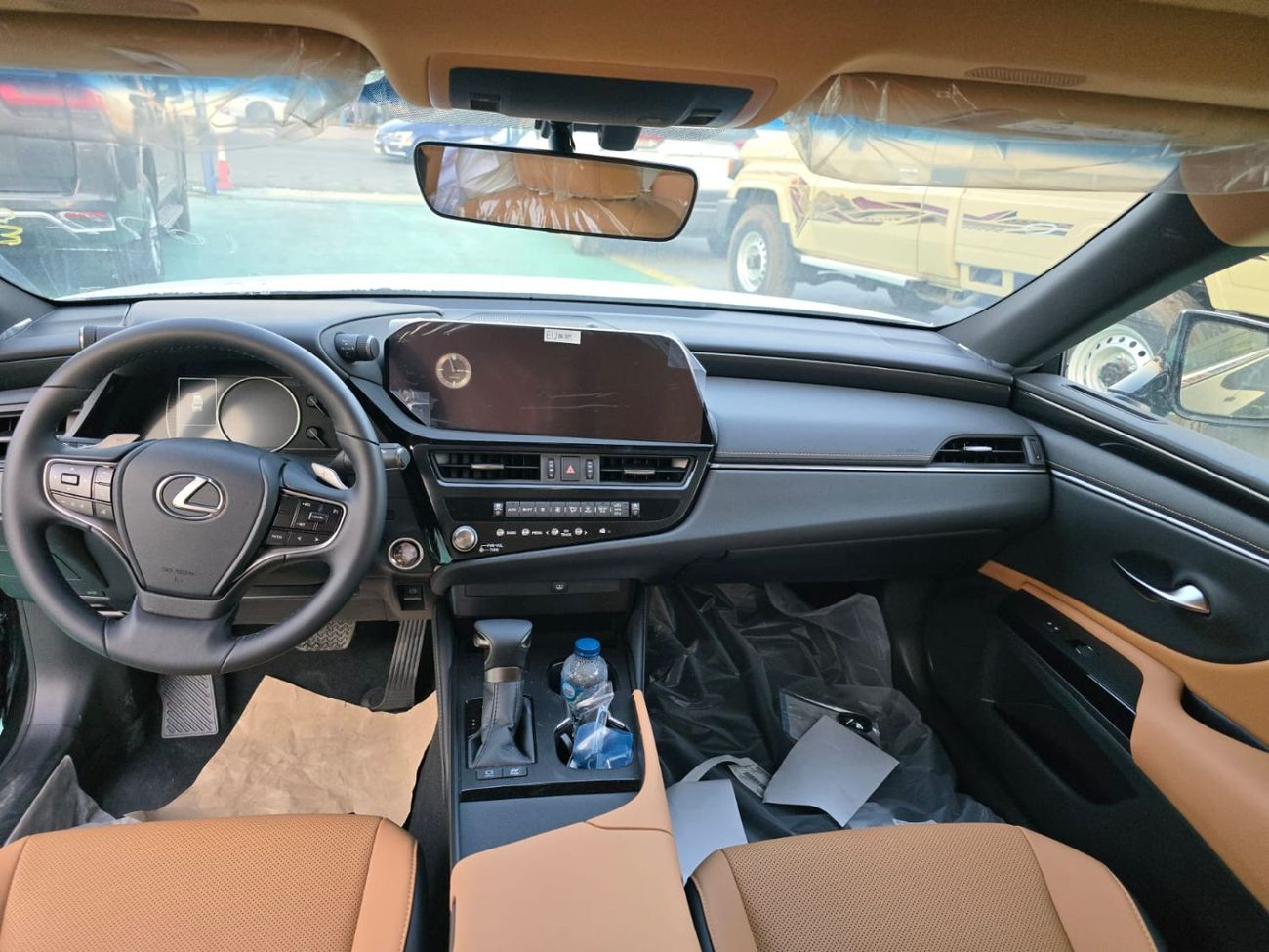 لكزس ES300h LEXUS ES300H HYBRID 2026 MODEL