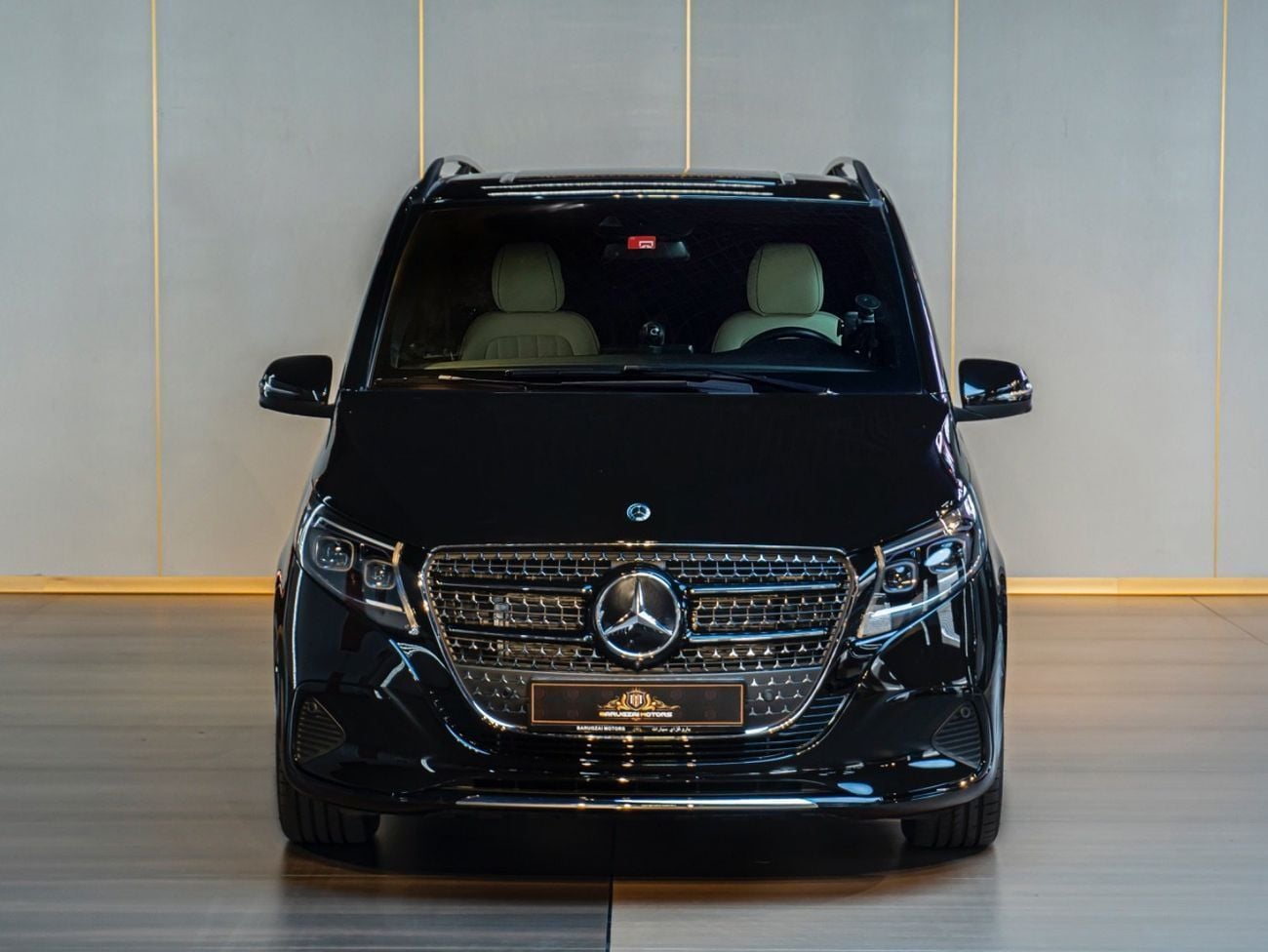 Mercedes Benz V300 AVANTGARDE 6 Seater VIP Interior | Mercedes Warranty