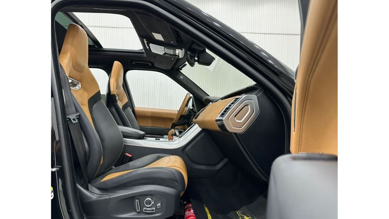 Land Rover Range Rover Sport 2022 Range Rover Sport SVR, 2027 Range Rover Warranty + Service Pack, Full Options, Low Kms, GCC