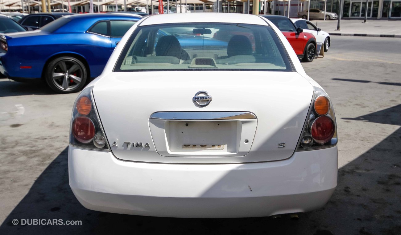 Nissan Altima S