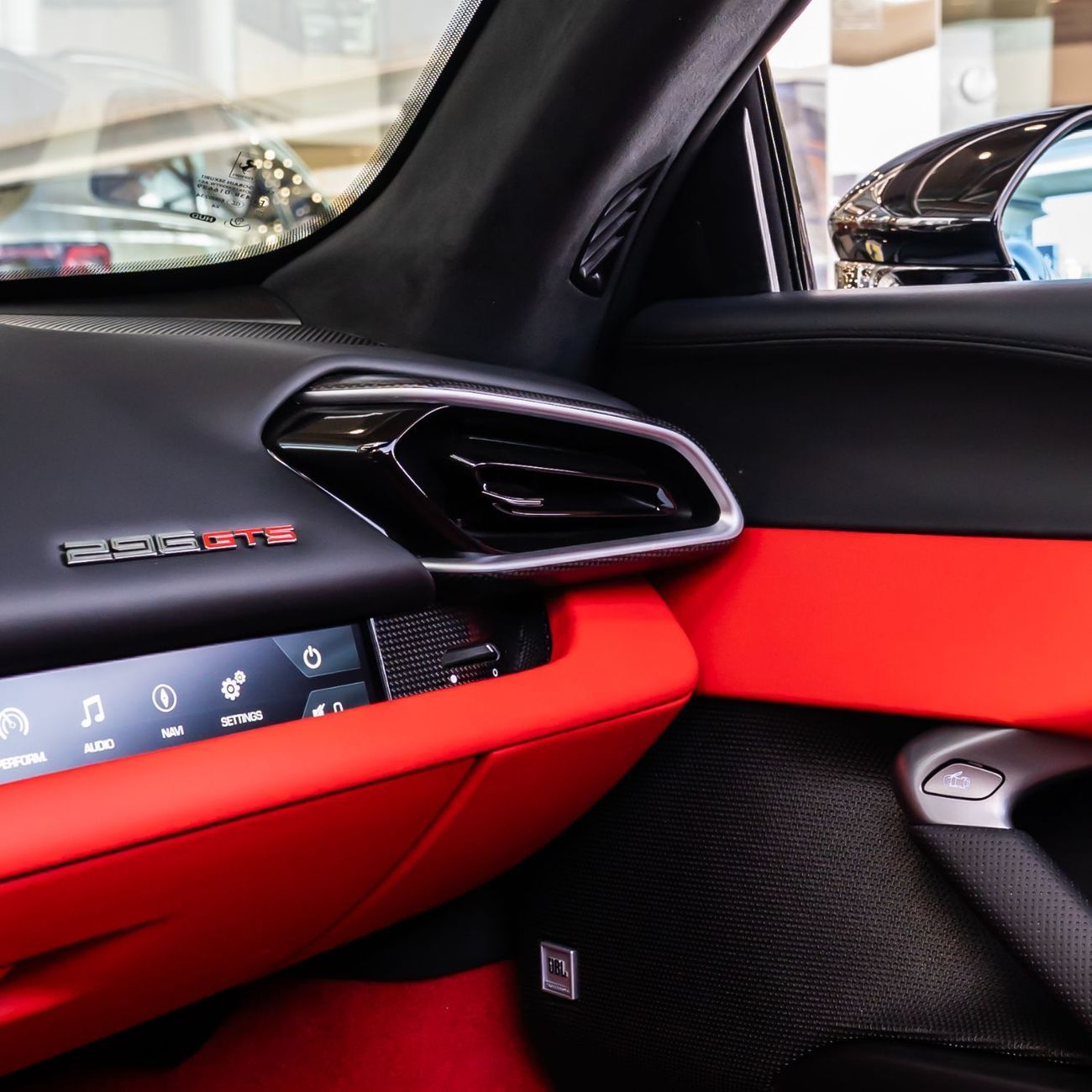 فيراري 296 GTS 2025 FERRARI 296 GTS BRAND NEW